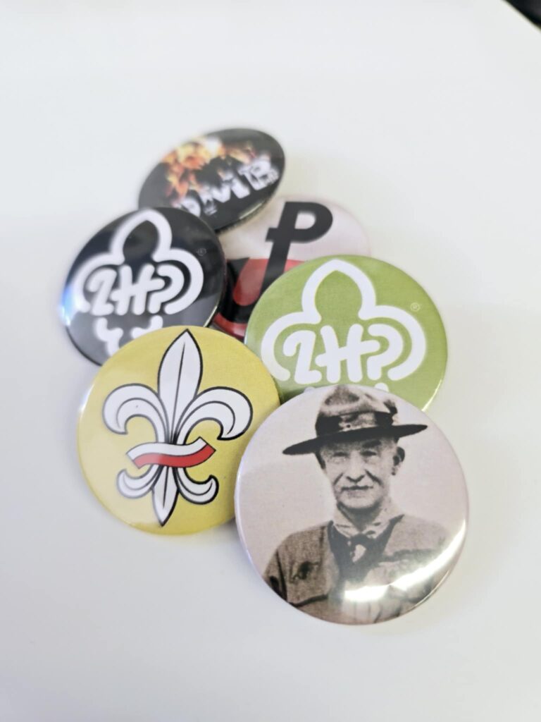 Przypinki harcerskie na zamówienie