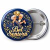 Przypinka Bal Seniora: kolorowa przypinka na Dzień Seniora z napisem Bal Seniora – przód i aluminiowy tył z agrafką