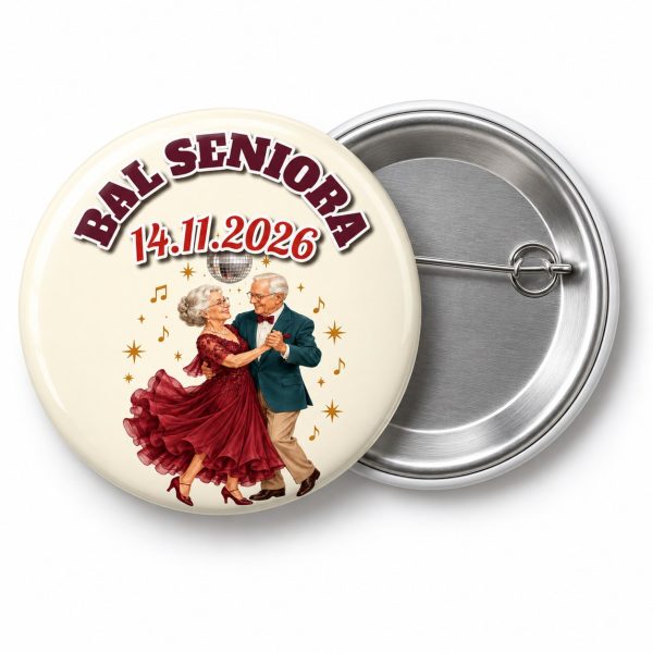 Przypinka Bal Seniora z Datą: kolorowa przypinka na Dzień Seniora z napisem BAL SENIORA oraz polem data (np. 14.11.2026) – przód i aluminiowy tył z agrafką