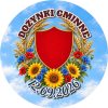 Wzór: Przypinka Dożynki z Herbem Gminy – napis DOŻYNKI GMINNE i pole data na pastelowym tle