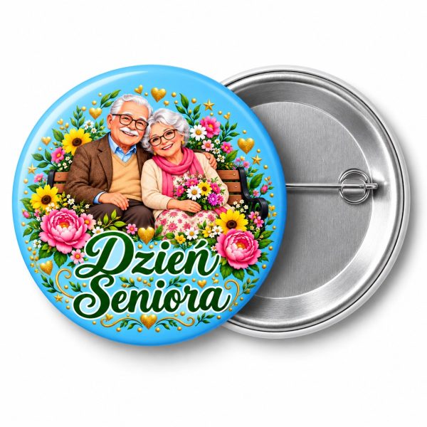 Przypinka Dzień Seniora Para w Kwiatach: kolorowa przypinka na Dzień Seniora z napisem Dzień Seniora – przód i aluminiowy tył z agrafką