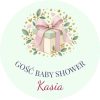 Wzór: Przypinka Gość Baby Shower – napis GOŚĆ BABY SHOWER i pole imię gościa na pastelowym tle