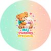 Wzór: Przypinka Mój Pluszowy Przyjaciel – kolorowy miś z napisem Mój Pluszowy Przyjaciel