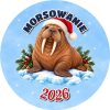 Wzór: Przypinka Mors w Czapce Mikołaja – napis MORSOWANIE i pole rok na świątecznej grafice