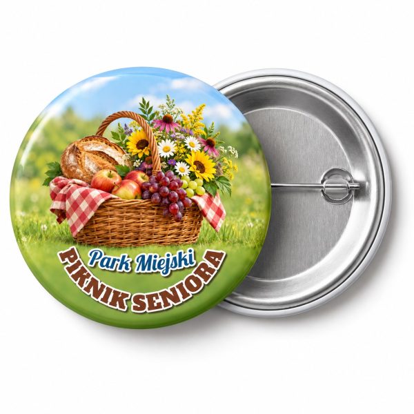 Przypinka Piknik Seniora: kolorowa przypinka na Dzień Seniora z napisem PIKNIK SENIORA oraz polem miejsce (np. Park Miejski) – przód i aluminiowy tył z agrafką