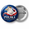 Przypinka Polska Niepodległa Orzeł: przypinka na 11 Listopada z napisem POLSKA NIEPODLEGŁA – przód i aluminiowy tył z agrafką